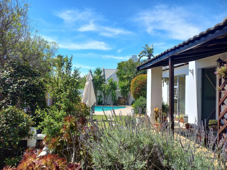To Let 2 Bedroom Property for Rent in West Beach Western Cape